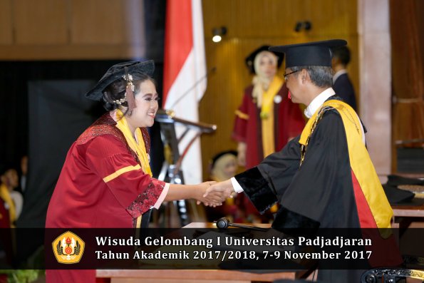 Wisuda Unpad Gel I TA 2017_2018  Fakultas peternakan oleh Rektor 012