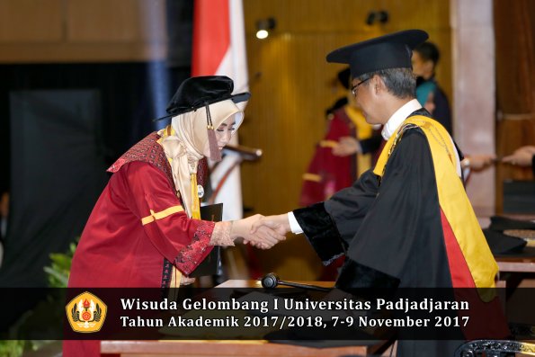 Wisuda Unpad Gel I TA 2017_2018  Fakultas peternakan oleh Rektor 013