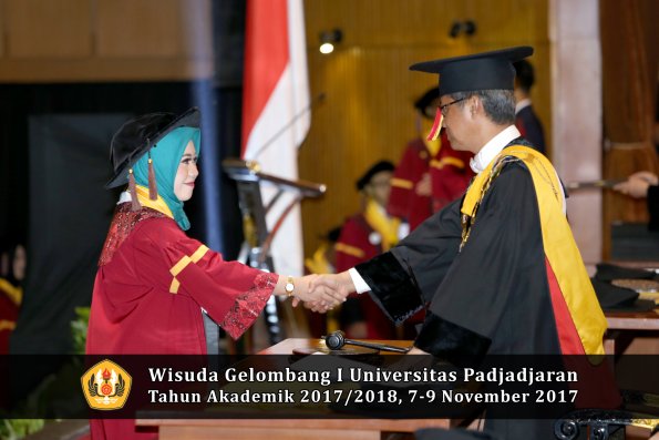 Wisuda Unpad Gel I TA 2017_2018  Fakultas peternakan oleh Rektor 014