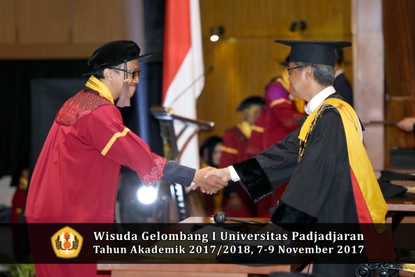 Wisuda Unpad Gel I TA 2017_2018  Fakultas peternakan oleh Rektor 017