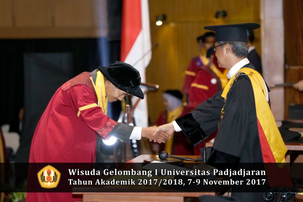 Wisuda Unpad Gel I TA 2017_2018  Fakultas peternakan oleh Rektor 018