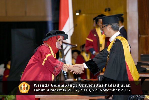 Wisuda Unpad Gel I TA 2017_2018  Fakultas peternakan oleh Rektor 019