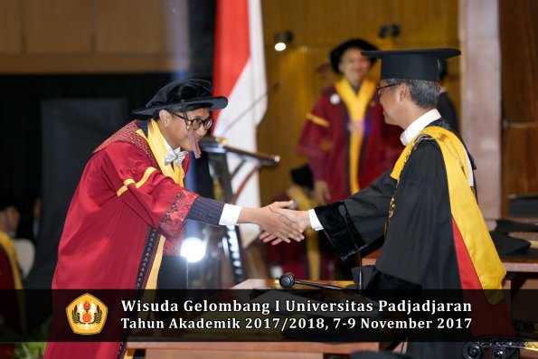 Wisuda Unpad Gel I TA 2017_2018  Fakultas peternakan oleh Rektor 024