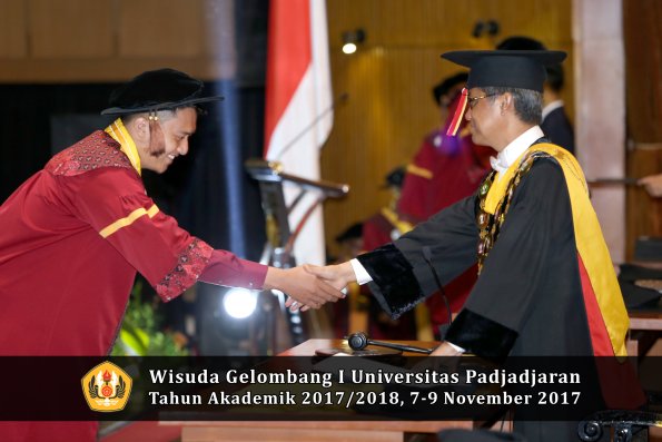 Wisuda Unpad Gel I TA 2017_2018  Fakultas peternakan oleh Rektor 025
