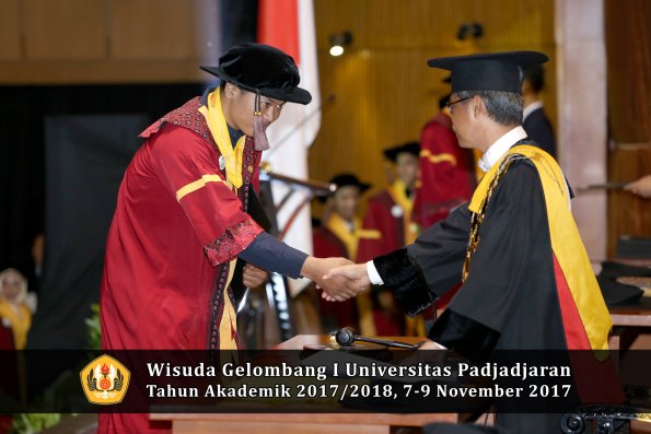 Wisuda Unpad Gel I TA 2017_2018  Fakultas peternakan oleh Rektor 026