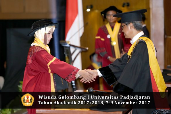 Wisuda Unpad Gel I TA 2017_2018  Fakultas peternakan oleh Rektor 034