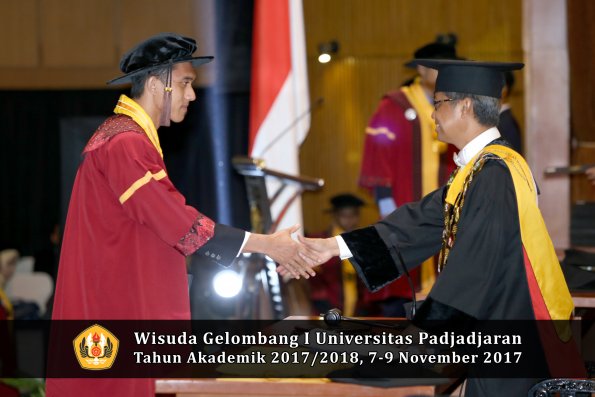 Wisuda Unpad Gel I TA 2017_2018  Fakultas peternakan oleh Rektor 045