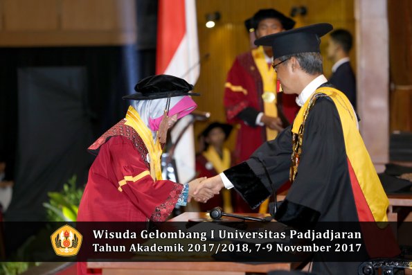Wisuda Unpad Gel I TA 2017_2018  Fakultas peternakan oleh Rektor 048