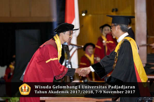 Wisuda Unpad Gel I TA 2017_2018  Fakultas peternakan oleh Rektor 051