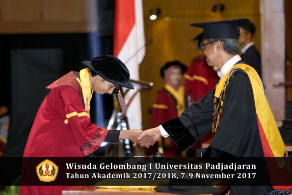 Wisuda Unpad Gel I TA 2017_2018  Fakultas peternakan oleh Rektor 052