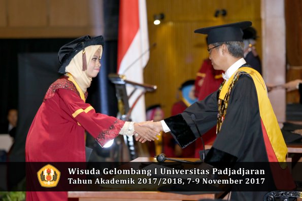 Wisuda Unpad Gel I TA 2017_2018  Fakultas peternakan oleh Rektor 053