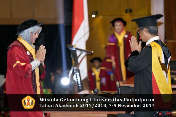 Wisuda Unpad Gel I TA 2017_2018  Fakultas peternakan oleh Rektor 054