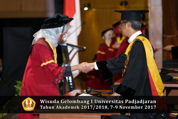 Wisuda Unpad Gel I TA 2017_2018  Fakultas peternakan oleh Rektor 060