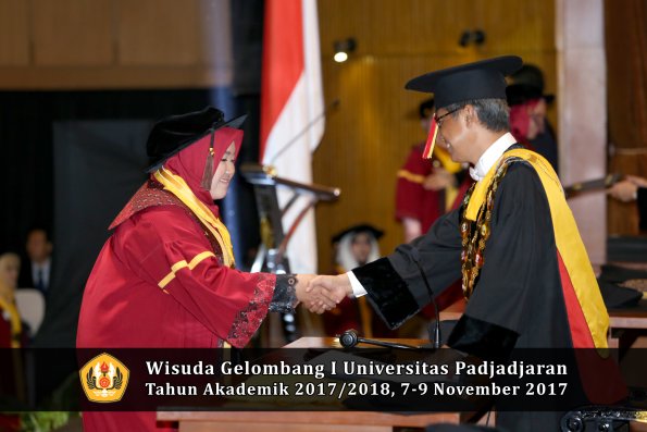 Wisuda Unpad Gel I TA 2017_2018  Fakultas peternakan oleh Rektor 061