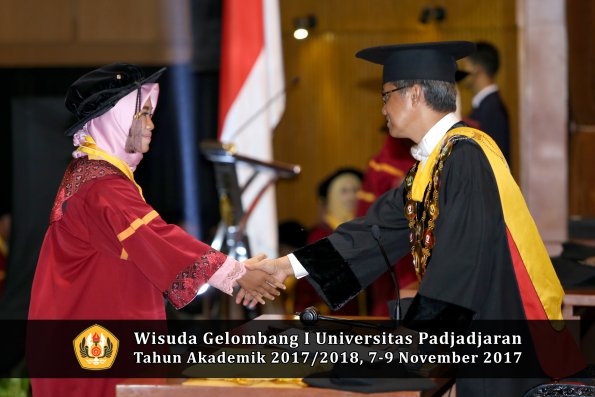 Wisuda Unpad Gel I TA 2017_2018  Fakultas peternakan oleh Rektor 064