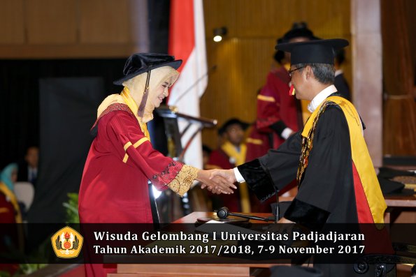 Wisuda Unpad Gel I TA 2017_2018  Fakultas peternakan oleh Rektor 068