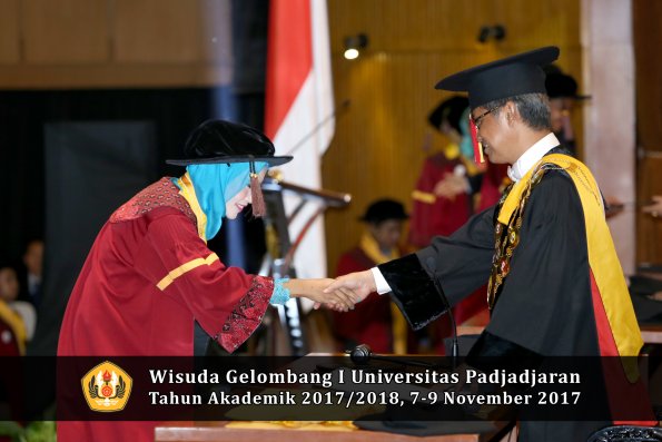 Wisuda Unpad Gel I TA 2017_2018  Fakultas peternakan oleh Rektor 074