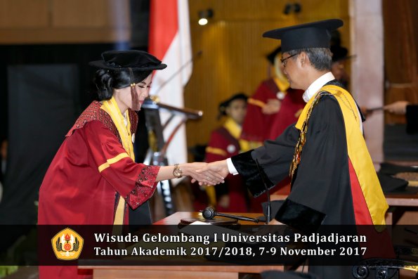 Wisuda Unpad Gel I TA 2017_2018  Fakultas peternakan oleh Rektor 080