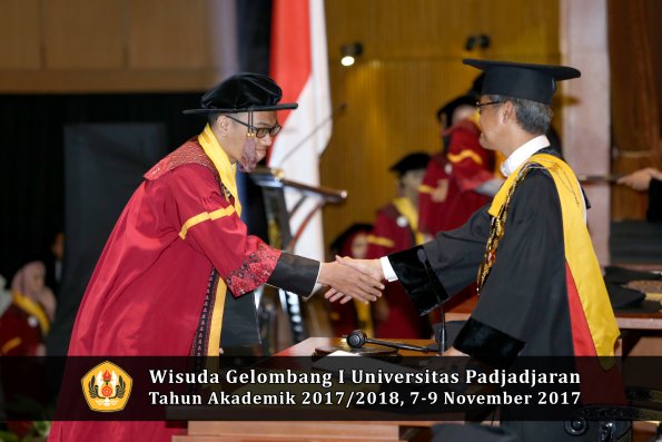 Wisuda Unpad Gel I TA 2017_2018  Fakultas peternakan oleh Rektor 088