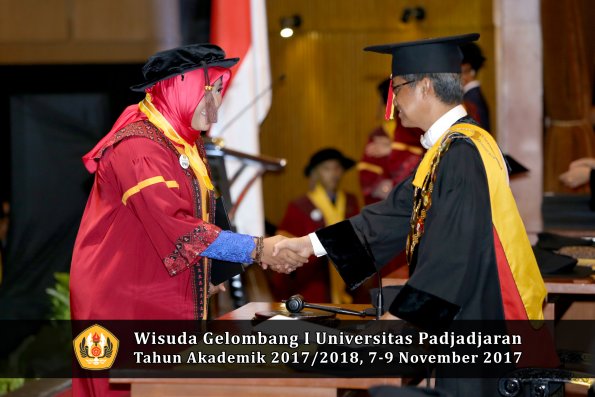 Wisuda Unpad Gel I TA 2017_2018  Fakultas peternakan oleh Rektor 093
