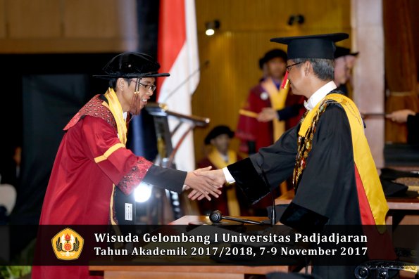 Wisuda Unpad Gel I TA 2017_2018  Fakultas peternakan oleh Rektor 094