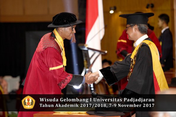 Wisuda Unpad Gel I TA 2017_2018  Fakultas peternakan oleh Rektor 096