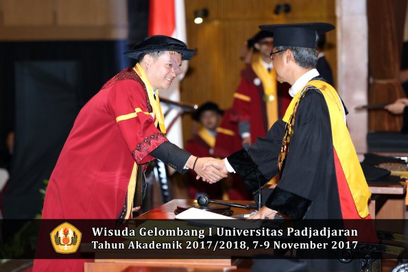 Wisuda Unpad Gel I TA 2017_2018  Fakultas peternakan oleh Rektor 097