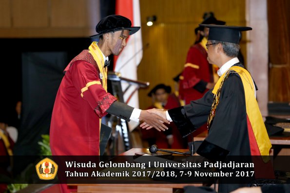 Wisuda Unpad Gel I TA 2017_2018  Fakultas peternakan oleh Rektor 099