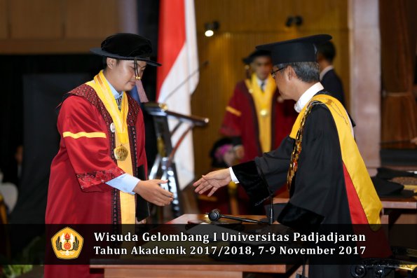 Wisuda Unpad Gel I TA 2017_2018  Fakultas peternakan oleh Rektor 101