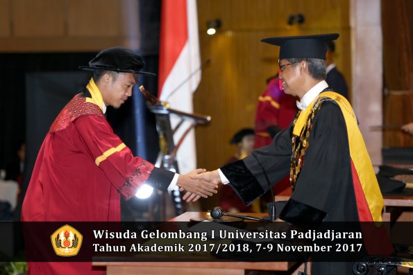 Wisuda Unpad Gel I TA 2017_2018  Fakultas peternakan oleh Rektor 102