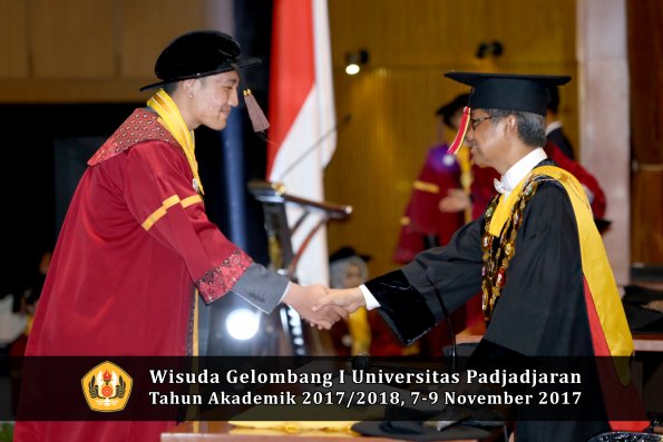 Wisuda Unpad Gel I TA 2017_2018  Fakultas peternakan oleh Rektor 108