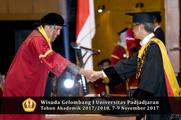 Wisuda Unpad Gel I TA 2017_2018  Fakultas peternakan oleh Rektor 110