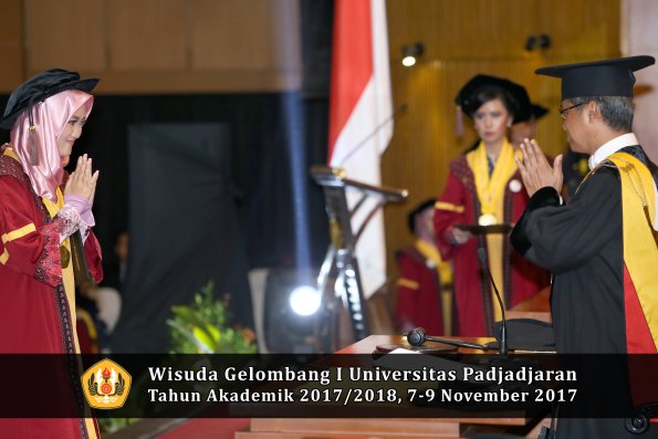 Wisuda Unpad Gel I TA 2017_2018  Fakultas peternakan oleh Rektor 115