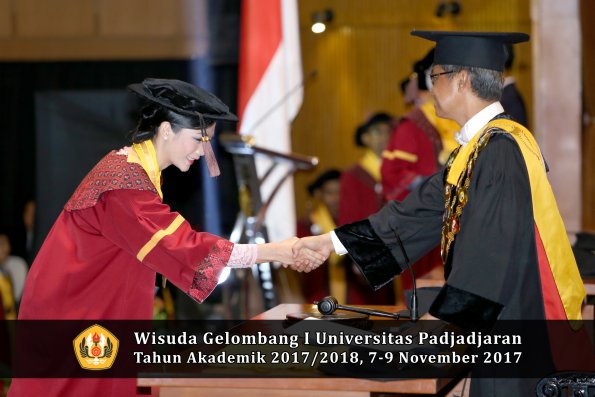 Wisuda Unpad Gel I TA 2017_2018  Fakultas peternakan oleh Rektor 117