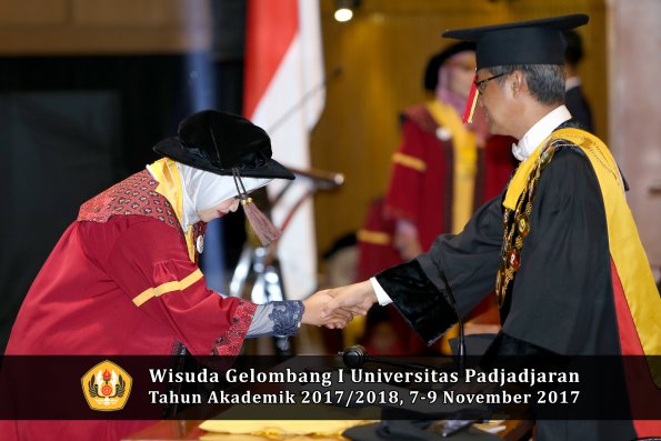 Wisuda Unpad Gel I TA 2017_2018  Fakultas peternakan oleh Rektor 118