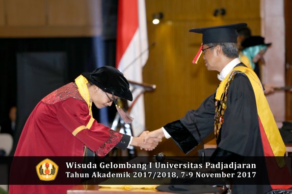Wisuda Unpad Gel I TA 2017_2018  Fakultas peternakan oleh Rektor 132