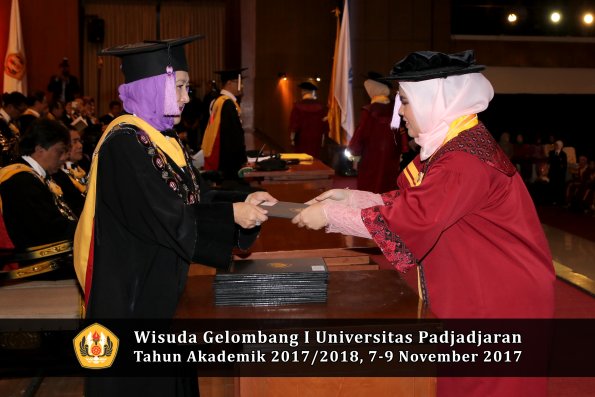Wisuda Unpad Gel I TA 2017_2018  Fakultas kedokteran gigi oleh  Dekan 019