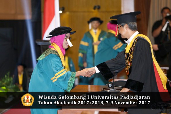 Wisuda Unpad Gel I TA 2017_2018  Sekolah Pascasarjana oleh Rektor 006