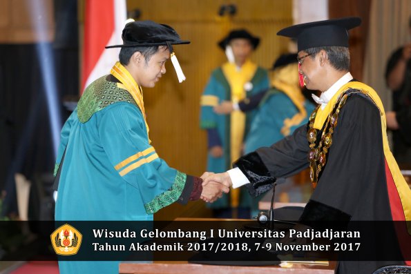 Wisuda Unpad Gel I TA 2017_2018  Sekolah Pascasarjana oleh Rektor 010
