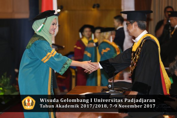 Wisuda Unpad Gel I TA 2017_2018  Fakultas Pertanian Oleh Rektor 013