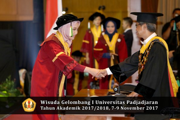 Wisuda Unpad Gel I TA 2017_2018  Fakultas Pertanian Oleh Rektor 081