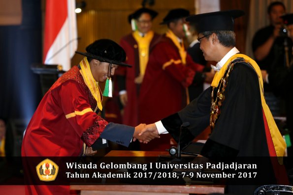 Wisuda Unpad Gel I TA 2017_2018  Fakultas Pertanian Oleh Rektor 120