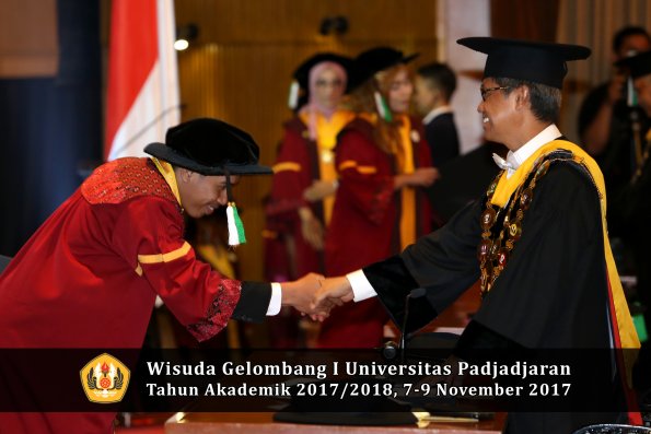 Wisuda Unpad Gel I TA 2017_2018  Fakultas Pertanian Oleh Rektor 130