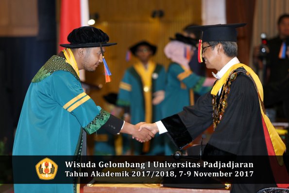 Wisuda Unpad Gel I TA 2017_2018  Fakultas Teknik Geologi Oleh Rektor 011