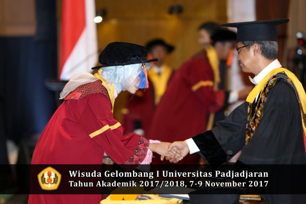 Wisuda Unpad Gel I TA 2017_2018  Fakultas Teknik Geologi Oleh Rektor 032