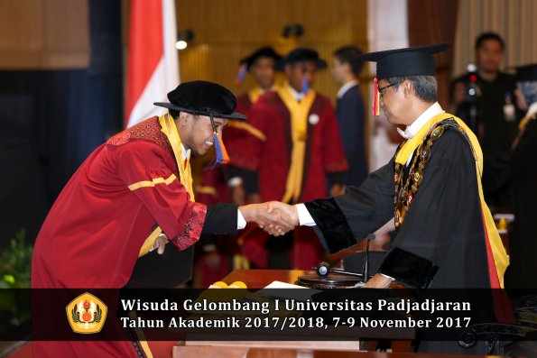 Wisuda Unpad Gel I TA 2017_2018  Fakultas Teknik Geologi Oleh Rektor 085