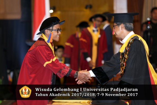Wisuda Unpad Gel I TA 2017_2018  Fakultas Teknik Geologi Oleh Rektor 099