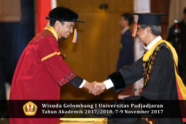 Wisuda Unpad Gel I TA 2017_2018  Fakultas Teknik Geologi Oleh Rektor 108