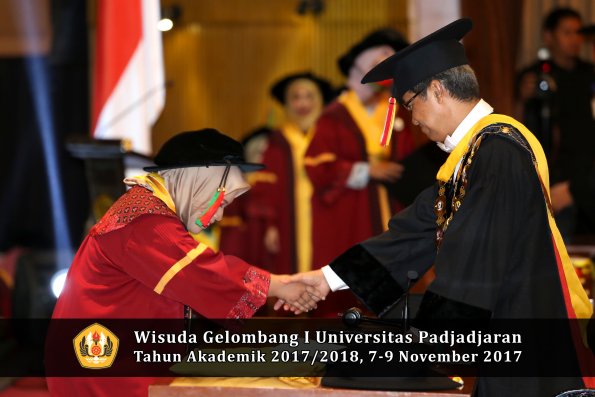 Wisuda Unpad Gel I TA 2017_2018  Fakultas Teknlogi industri pertanian oleh Rektor 006
