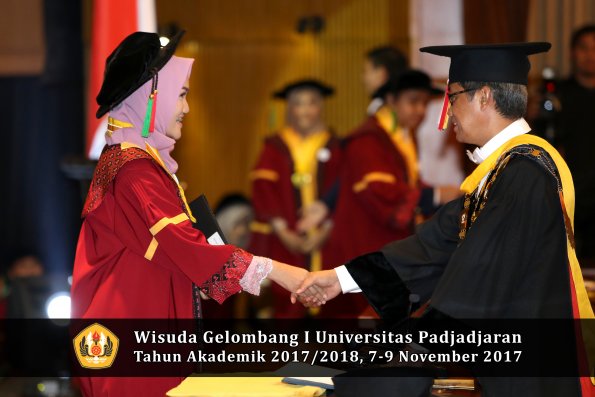 Wisuda Unpad Gel I TA 2017_2018  Fakultas Teknlogi industri pertanian oleh Rektor 017